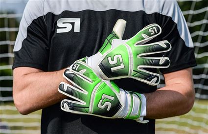 Cách bảo quản găng tay thủ môn tốt nhất