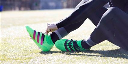 Cách bảo quản giày đá bóng hiệu quả nhất từ chuyên gia