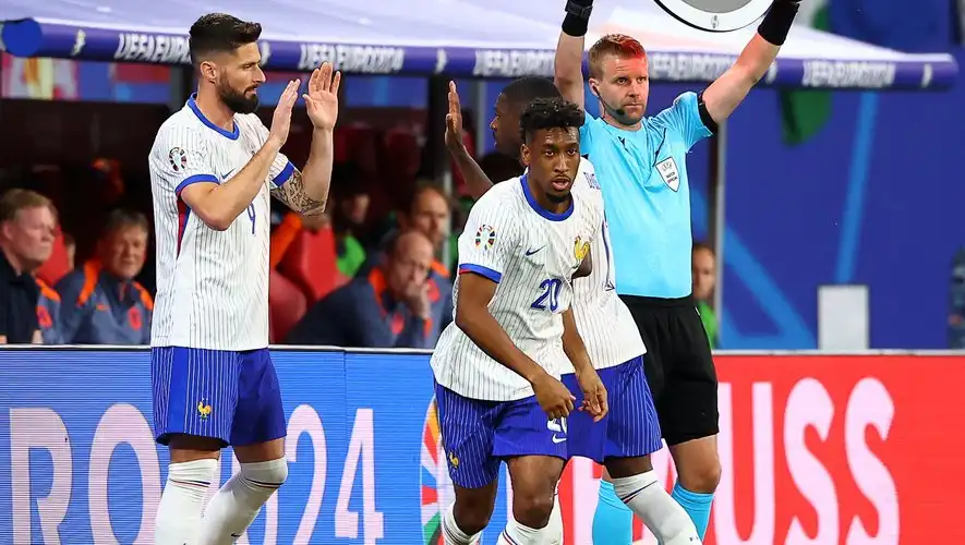 Tiết lộ bất ngờ về tương lai của Kingsley Coman cùng Les Bleus