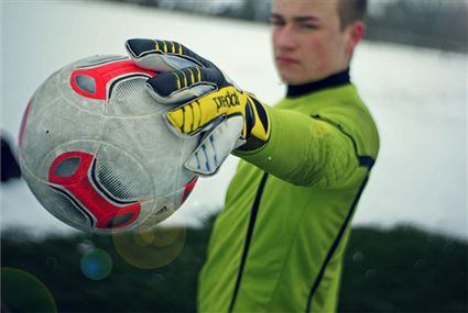 Cách khắc phục găng tay thủ môn bị rách