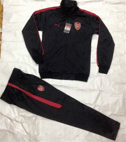 Quần áo thể thao mùa đông khuyến mãi