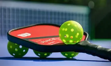 Pickleball là gì? Tại sao môn thể thao này lại gây bão trong thời gian vừa qua?