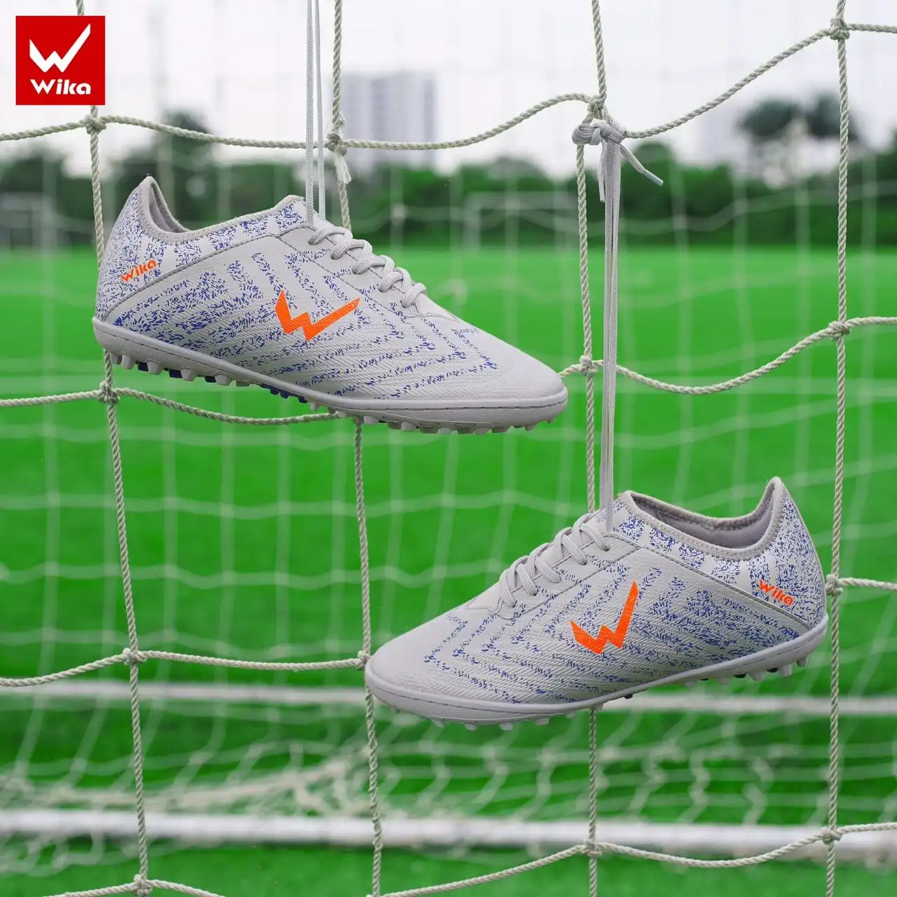 Giày Bóng Đá Wika Hunter II Bạc