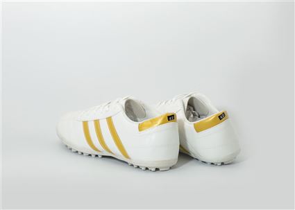 Giầy Bóng Đá phủi CT3 trắng sọc vàng 2