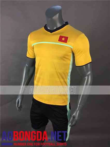 Áo bóng đá U23 Việt Nam tập vàng 2018