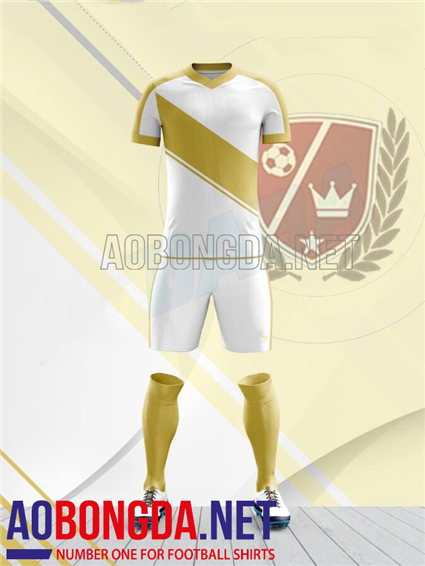 Áo Ko Logo FiFa WL trắng sọc chéo vàng quần trắng