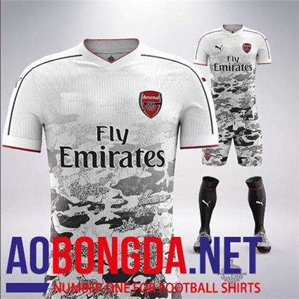 Arsenal trắng mùa giải 2017-2018