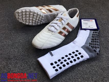 Giầy bóng đá phủi 3 sọc CT3 trắng sọc đồng