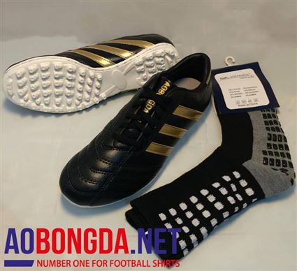 Giầy bóng đá phủi 3 sọc CT3  đen sọc vàng