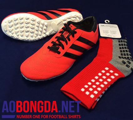 Giầy bóng đá phủi 3 sọc CT3 đỏ sọc đen