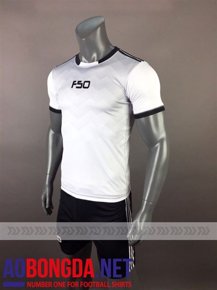 F50 Trắng Viền Tay Đen 2017