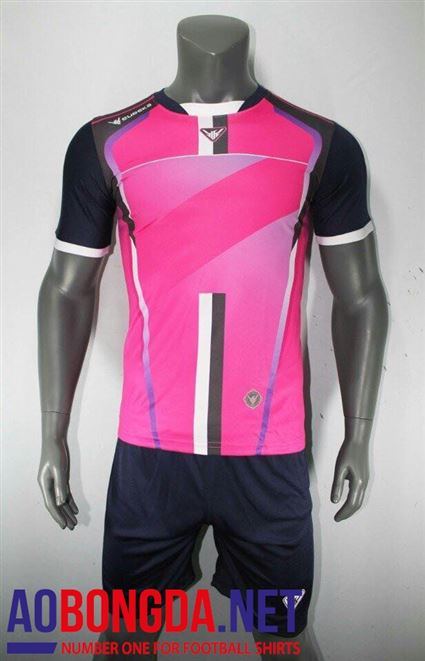 Mẫu áo bóng đá không logo Eureka hồng đen