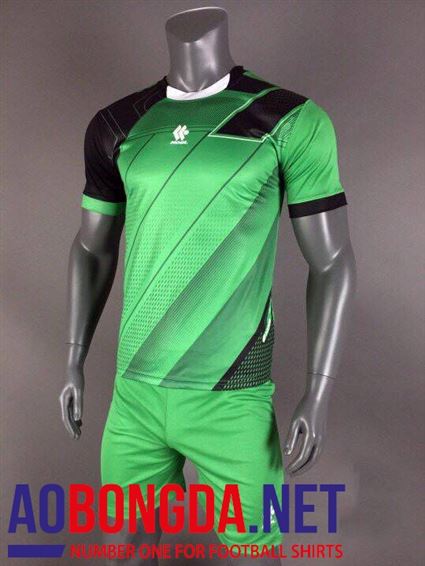 Mẫu áo bóng đá không logo Kool Crest xanh lá