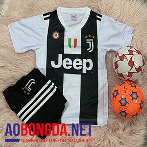Quần áo trẻ em đội Juventus trắng xọc đen sân nhà 2019