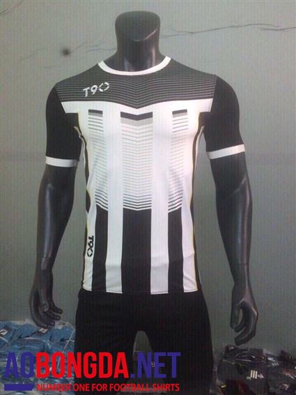 T90 Đen Trắng 2017-2018