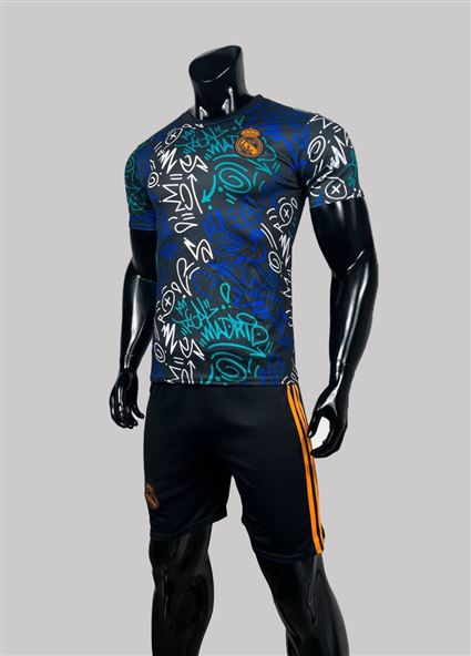 Áo Bóng Đá Real Madrid Đen-Pre-Match